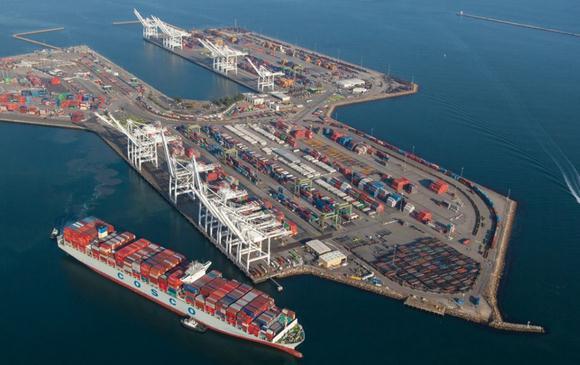 长滩港三月处理集装箱数量创新高 港口拥堵有所下降